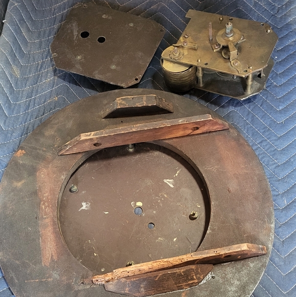 Antique Vintage Clock - Picture 4 of 4